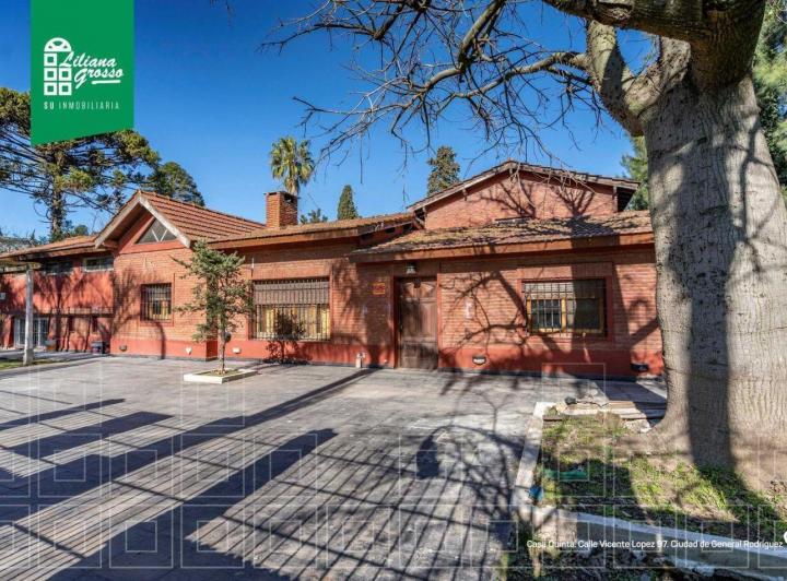 Casa · 310m² · 7 Ambientes