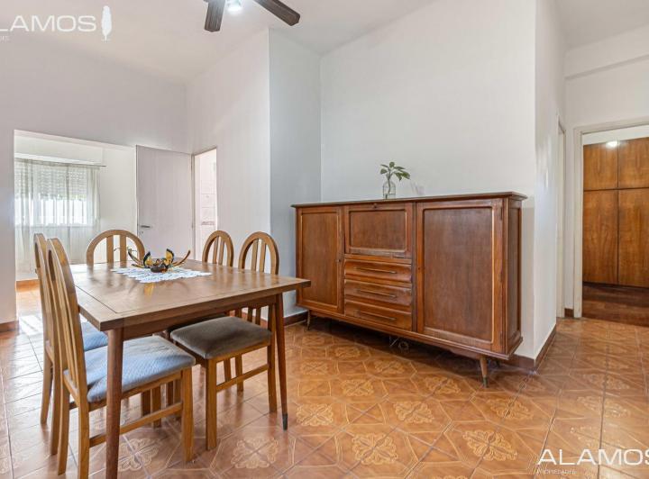 Casa · 74m² · 3 Ambientes · 2 Cocheras