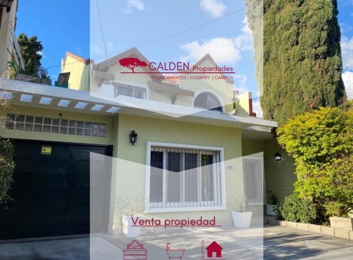 Casa · 265m² · 6 Ambientes · 6 Cocheras