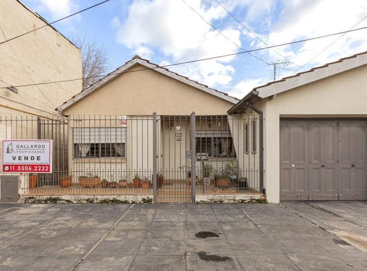 Casa · 102m² · 4 Ambientes · 1 Cochera