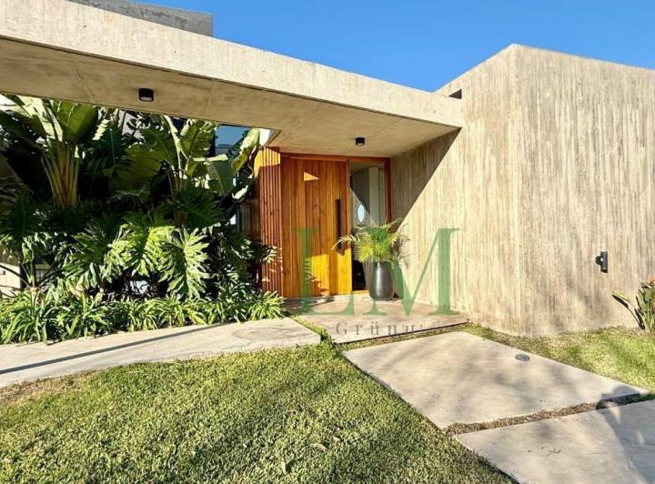Casa · 285m² · 4 Ambientes