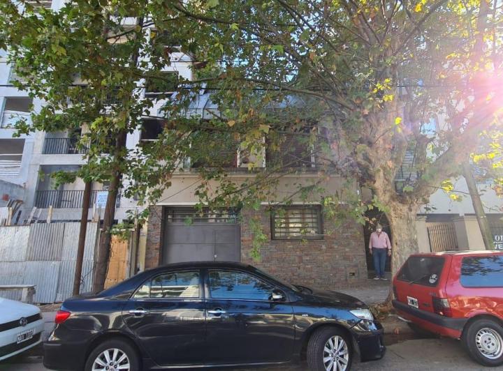 Casa · 150m² · 4 Ambientes · 2 Cocheras