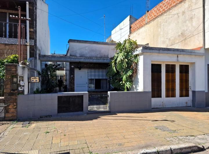 Casa · 120m² · 7 Ambientes · 1 Cochera