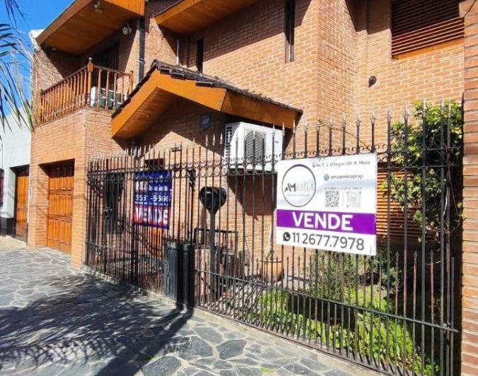 Casa · 197m² · 4 Ambientes · 1 Cochera