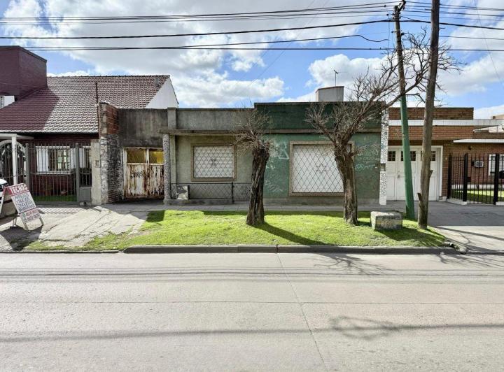 Casa · 95m² · 4 Ambientes · 1 Cochera