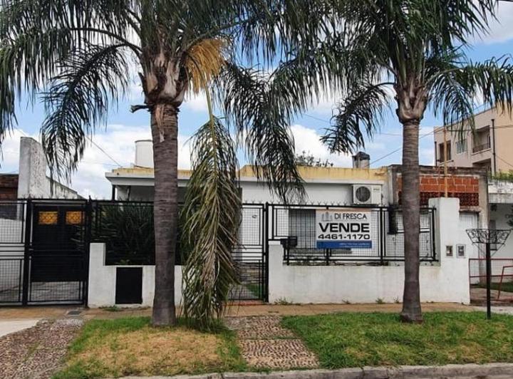 Casa · 100m² · 3 Ambientes · 3 Cocheras