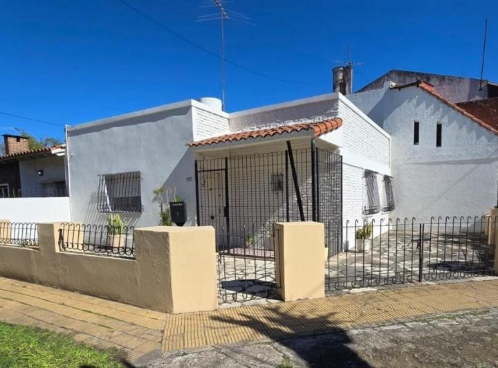 Casa · 150m² · 3 Ambientes · 1 Cochera