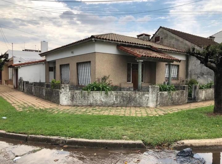 Casa · 125m² · 4 Ambientes · 1 Cochera