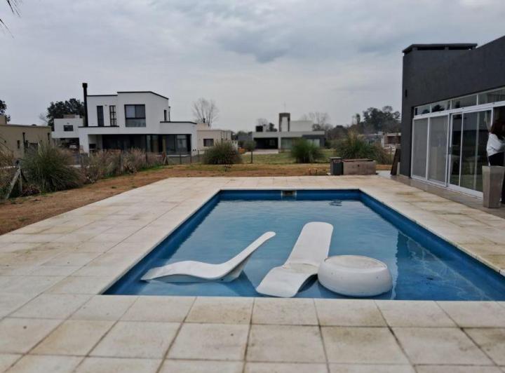 Casa · 380m² · 4 Ambientes