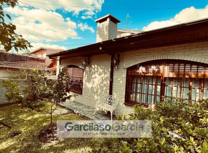 Casa · 154m² · 5 Ambientes · 2 Cocheras