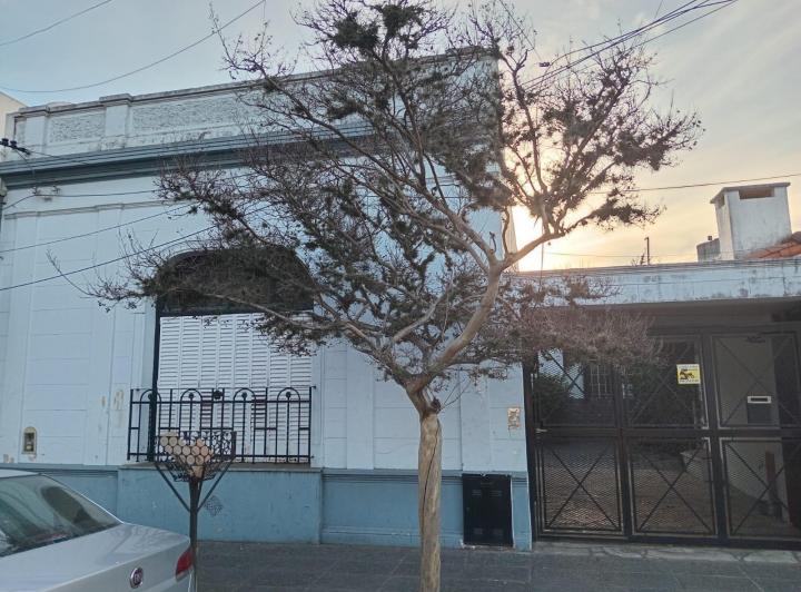 Casa · 320m² · 4 Ambientes · 1 Cochera