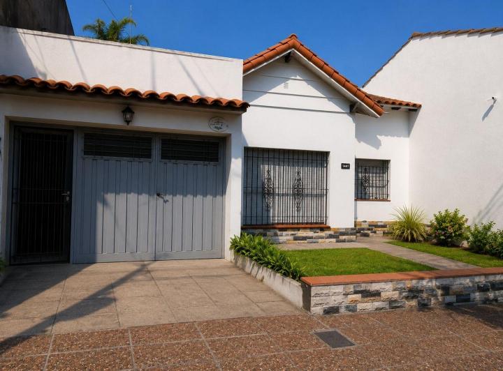 Casa · 140m² · 3 Ambientes · 1 Cochera