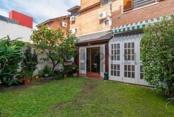 Casa · 121m² · 4 Ambientes · 1 Cochera