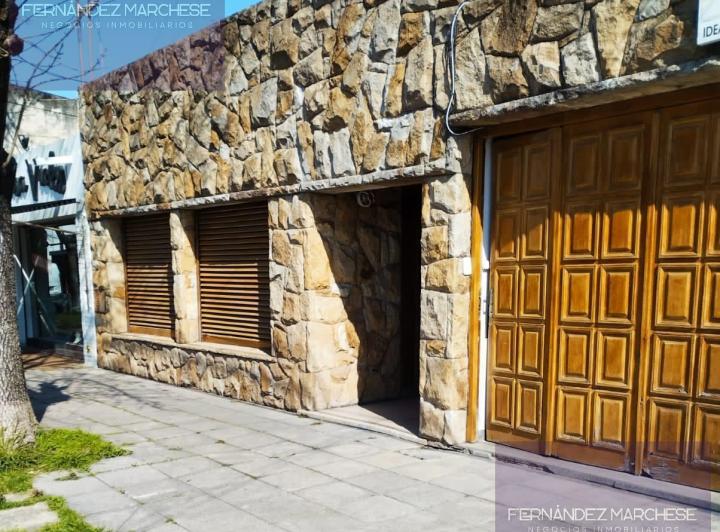 Casa · 200m² · 5 Ambientes · 1 Cochera