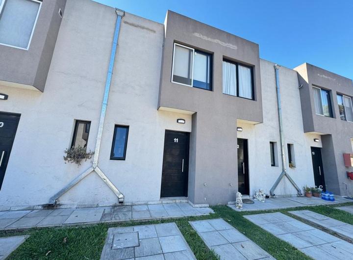 Casa · 90m² · 3 Ambientes · 1 Cochera