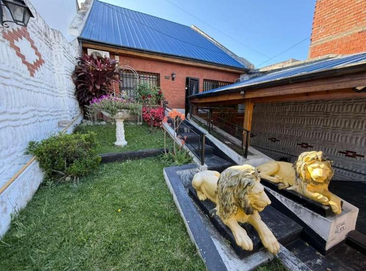 Casa · 190m² · 3 Ambientes · 3 Cocheras