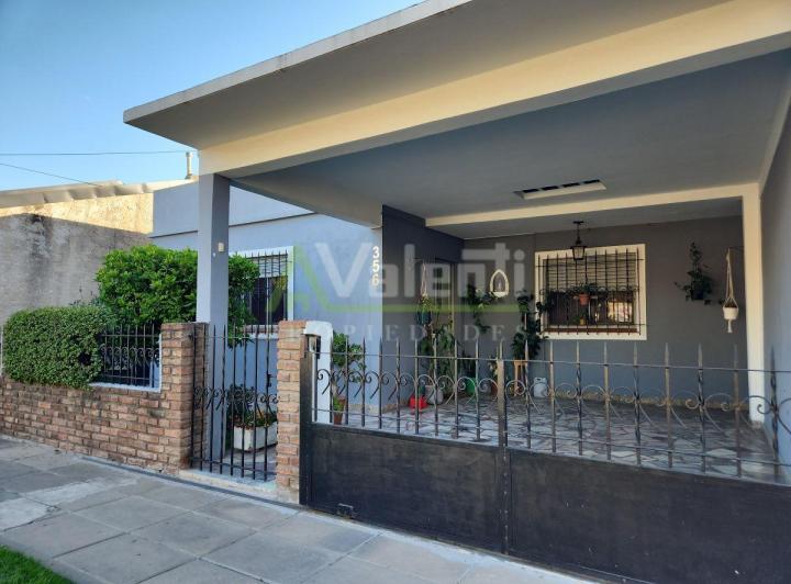 Casa · 160m² · 4 Ambientes · 1 Cochera