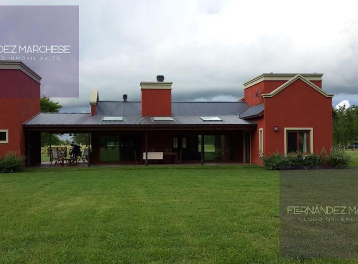 Casa · 137m² · 4 Ambientes · 1 Cochera