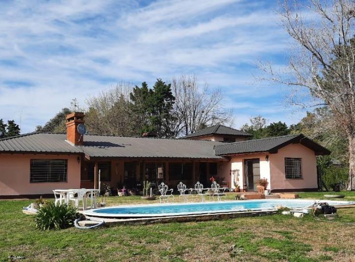 Casa · 381m² · 4 Dormitorios · 2 Cocheras