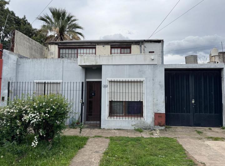 Casa · 120m² · 4 Dormitorios · 1 Cochera