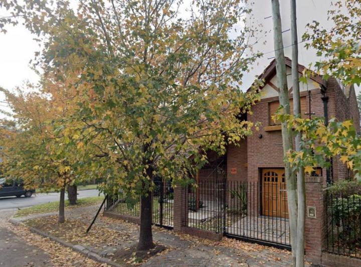 Casa · 188m² · 5 Ambientes · 2 Cocheras