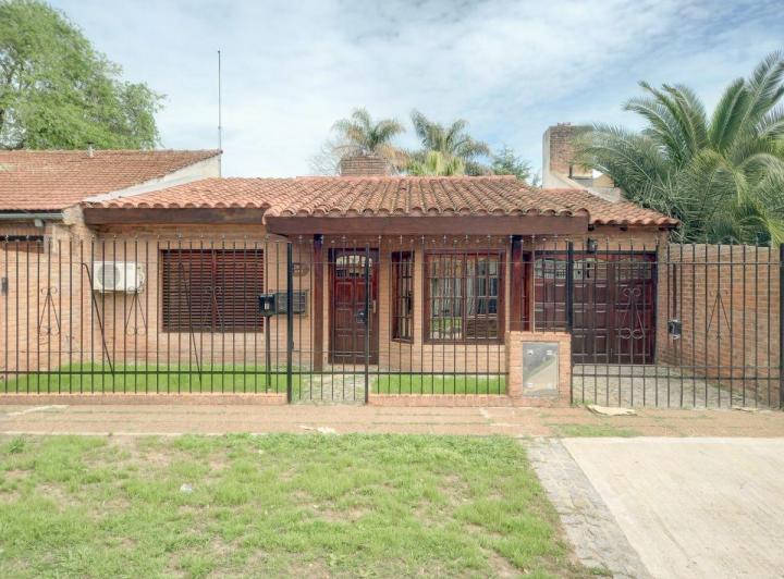 Casa · 95m² · 3 Ambientes · 1 Cochera
