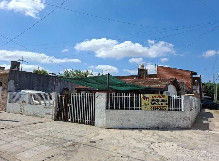 Casa · 64m² · 3 Ambientes · 5 Cocheras