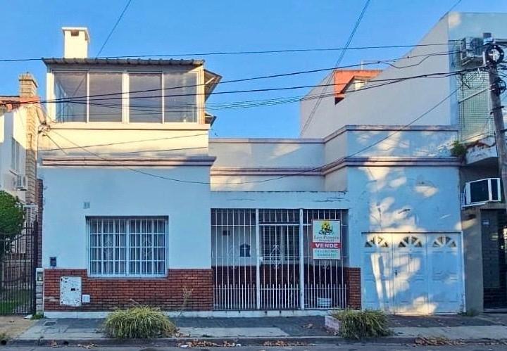 Casa · 160m² · 4 Ambientes · 1 Cochera