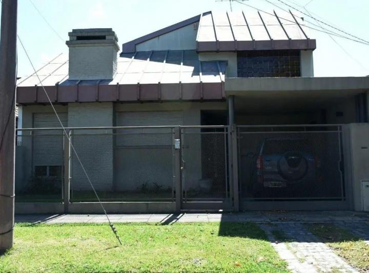 Casa · 205m² · 4 Ambientes · 1 Cochera