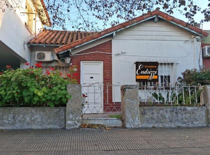 Casa · 100m² · 5 Ambientes · 1 Cochera