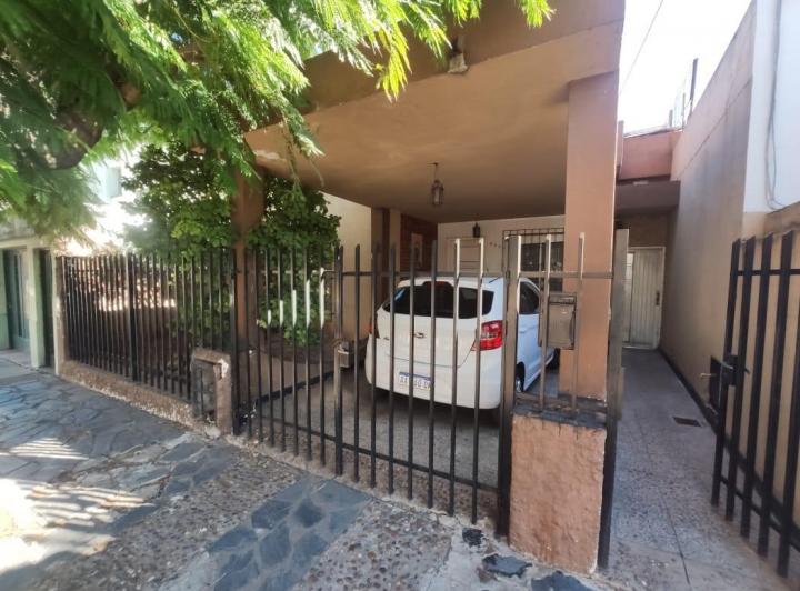 Casa · 180m² · 4 Ambientes · 1 Cochera
