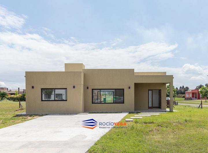 Casa · 164m² · 4 Ambientes · 2 Cocheras