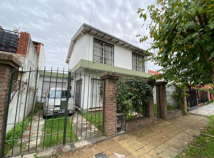 Casa · 144m² · 3 Ambientes · 1 Cochera
