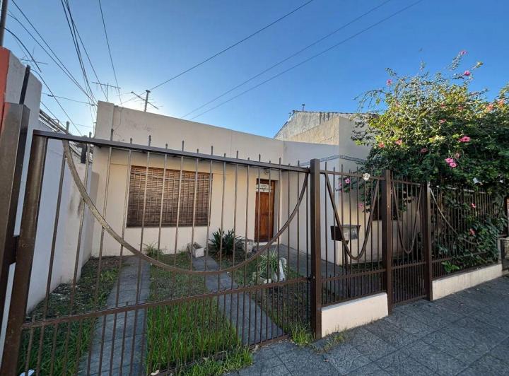 Casa · 60m² · 3 Ambientes · 1 Cochera