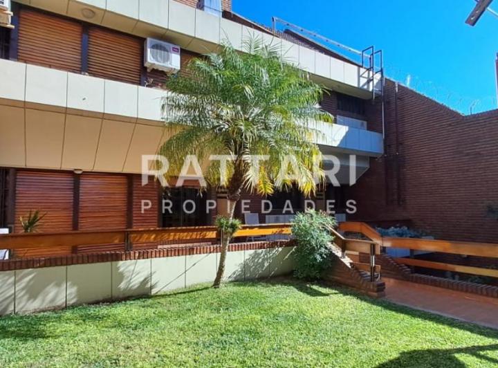 Casa · 482m² · 6 Ambientes · 2 Cocheras