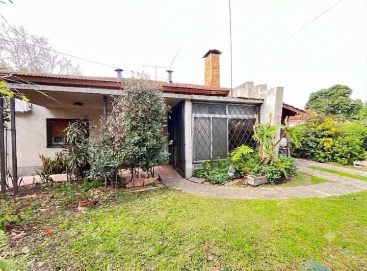Casa · 120m² · 3 Ambientes · 2 Cocheras
