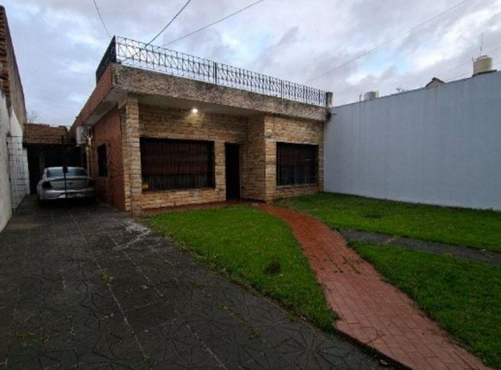 Casa · 130m² · 3 Ambientes · 1 Cochera