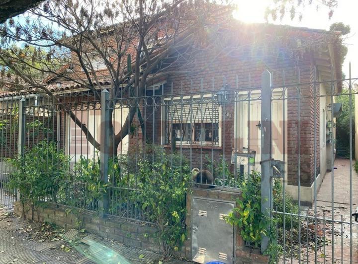 Casa · 140m² · 3 Ambientes · 2 Cocheras