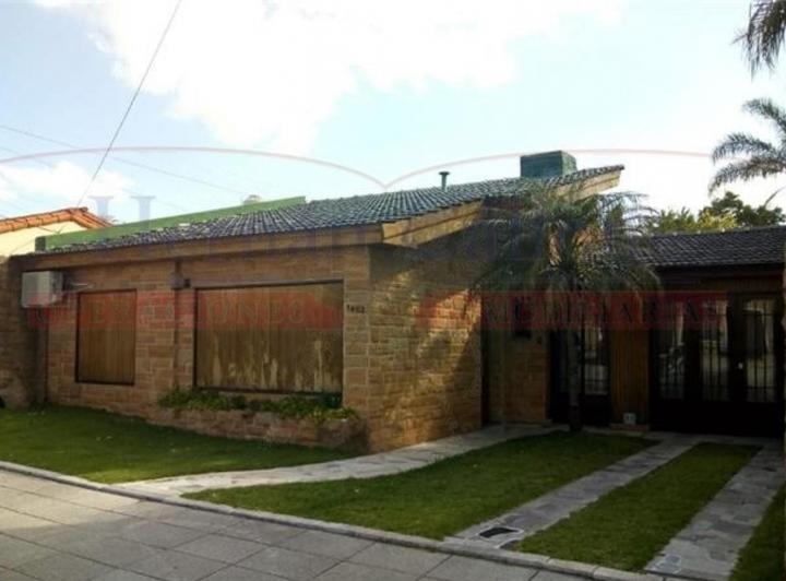 Casa · 133m² · 3 Ambientes · 4 Cocheras