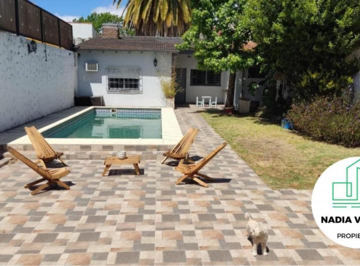 Casa · 310m² · 4 Dormitorios · 3 Cocheras