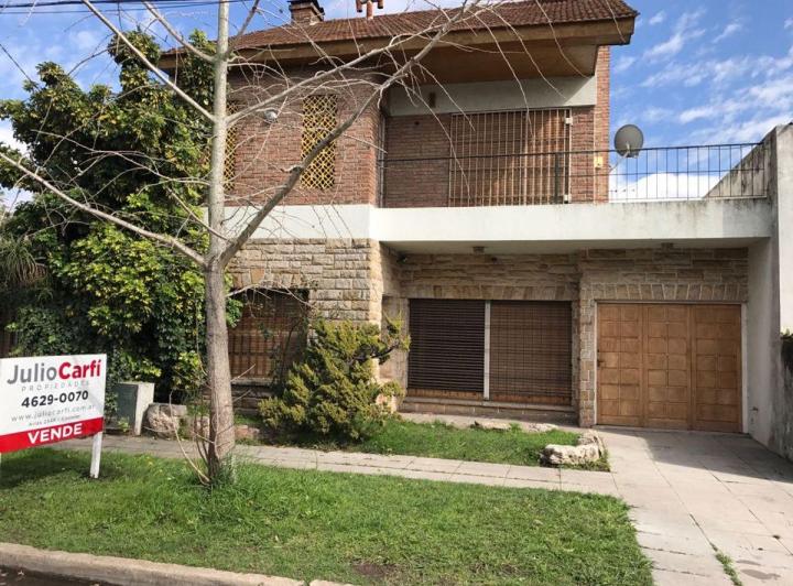 Casa · 250m² · 5 Ambientes · 1 Cochera
