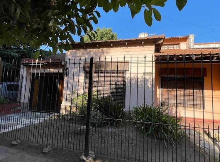 Casa · 147m² · 4 Ambientes · 2 Cocheras