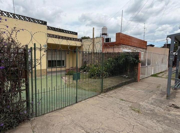 Casa · 58m² · 4 Ambientes · 1 Cochera