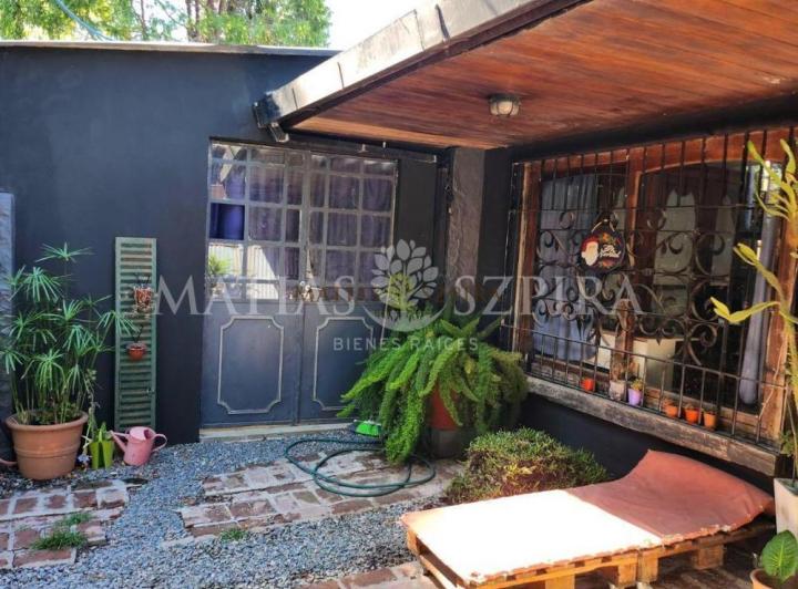 Casa · 180m² · 4 Ambientes · 1 Cochera