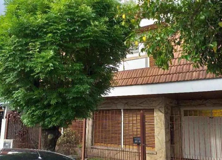 Casa · 200m² · 4 Ambientes · 1 Cochera