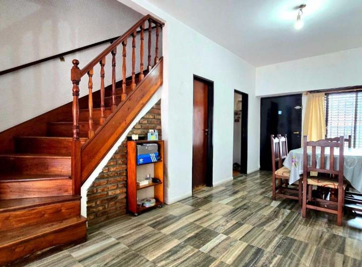 Casa · 105m² · 4 Ambientes · 1 Cochera