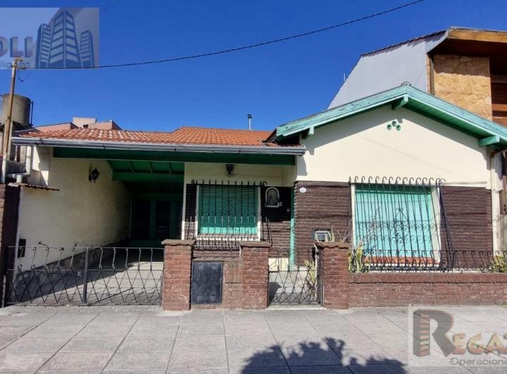 Casa · 110m² · 3 Ambientes · 2 Cocheras