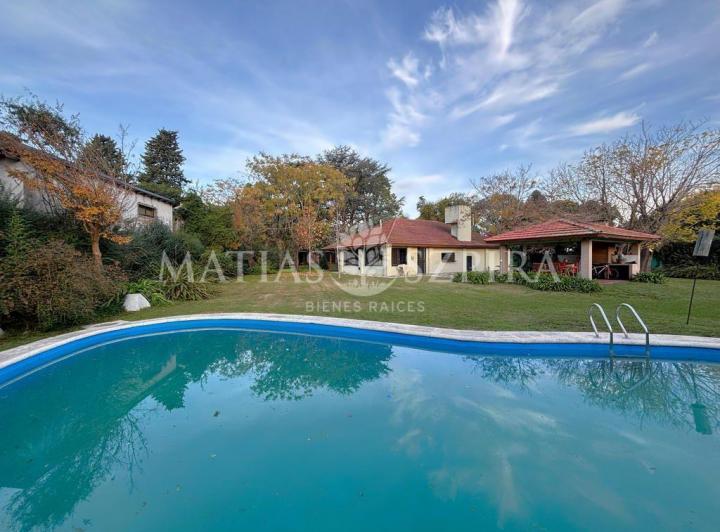 Casa · 190m² · 5 Ambientes · 2 Cocheras