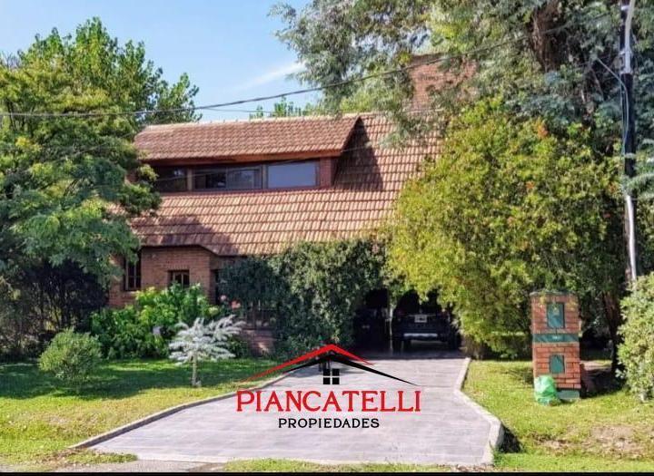Casa · 90m² · 4 Ambientes · 1 Cochera