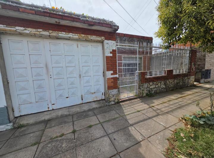 Casa · 90m² · 3 Ambientes · 1 Cochera